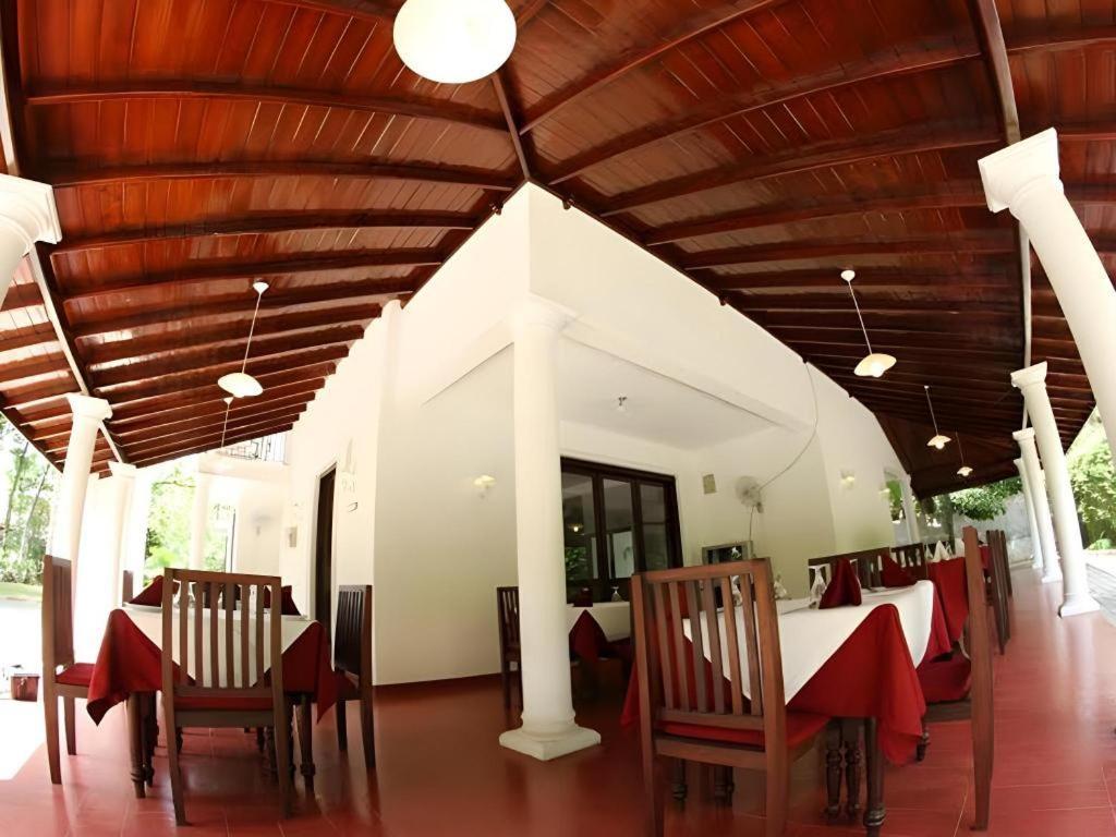 The Mgs Hotel Elpitiya  Esterno foto
