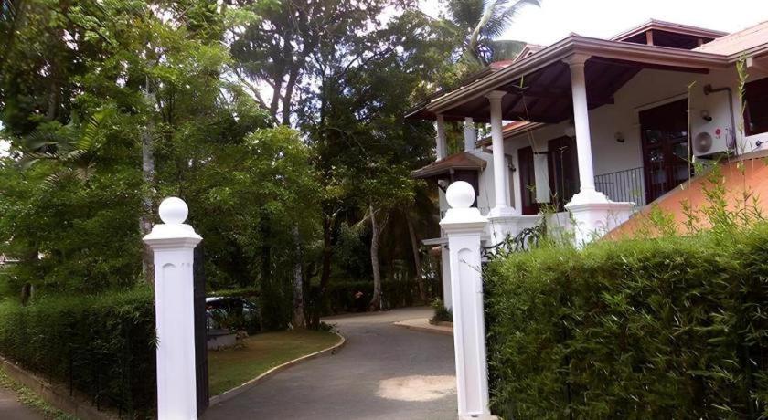 The Mgs Hotel Elpitiya  Esterno foto