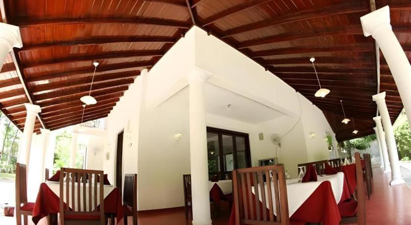The Mgs Hotel Elpitiya  Esterno foto
